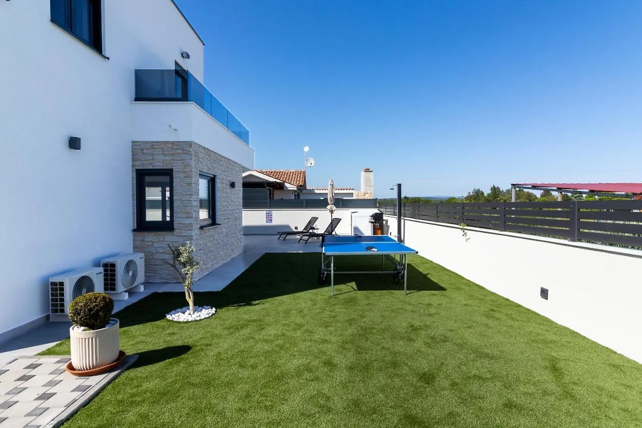 Villa Noah Sisan 0*,  Croatia